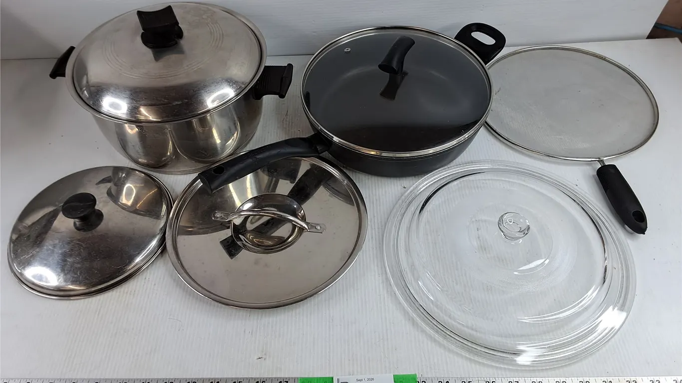 Stock Pot, Frying Pan & Lids