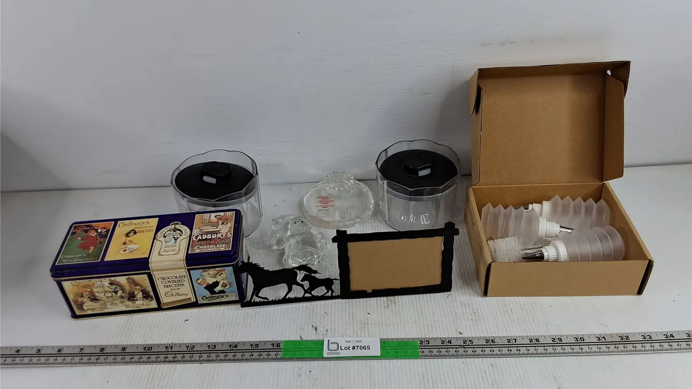 Crystal Santa Tea Light Holder, Damaged, Vacuum Containers, Decorator Bottle Set, Picture Frame, Mis