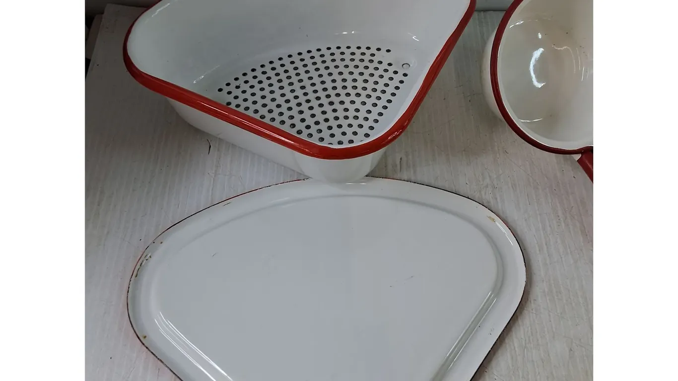 (2) Metal Bowls, (2) Metal Pots, Metal Cup, Metal Sink Strainer