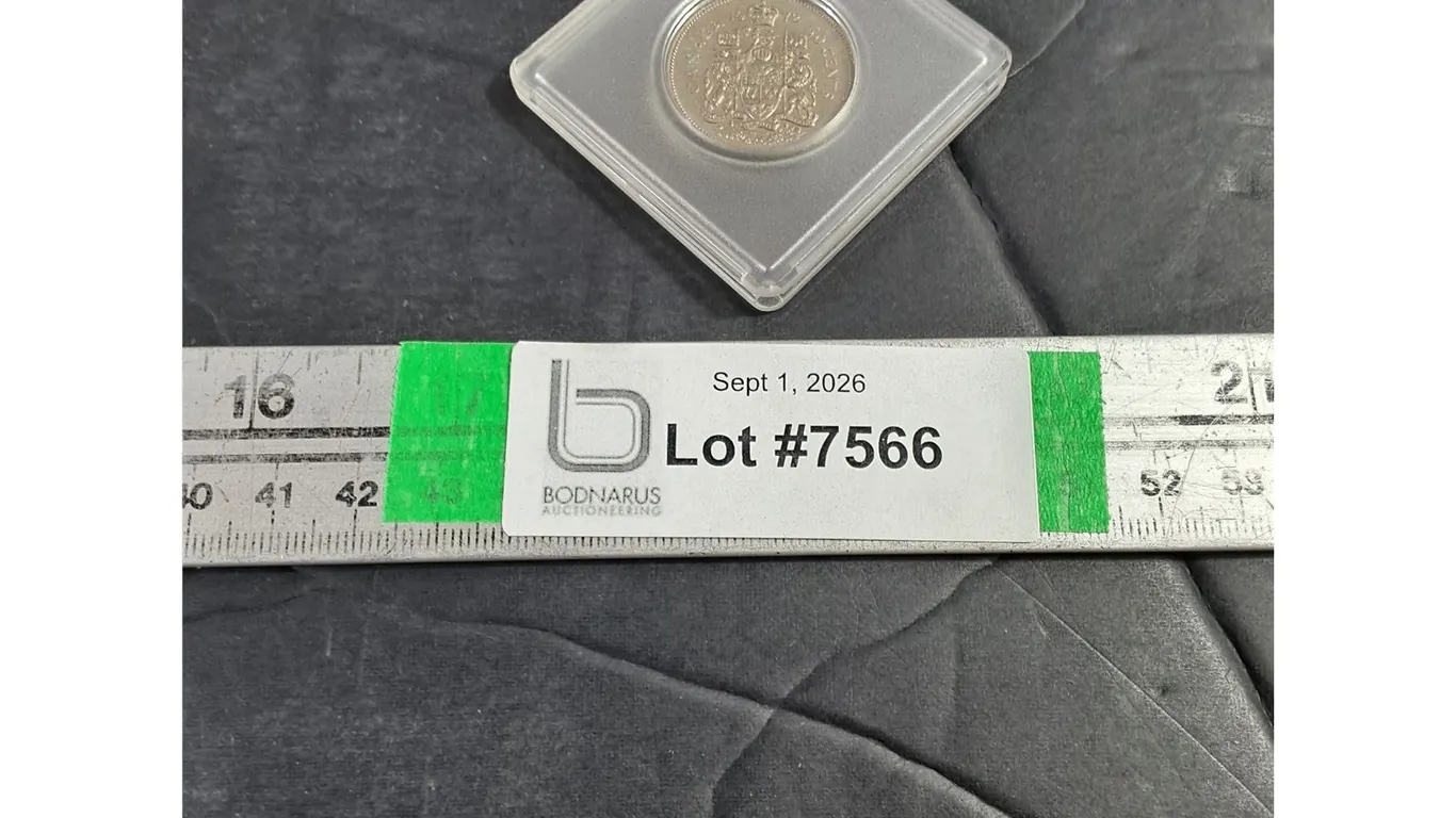 (1) 1972 Canadian 50 Cent Coin