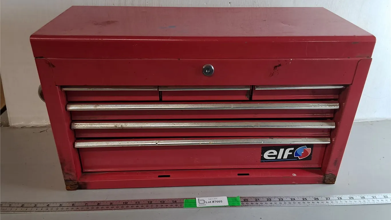 Metal Toolbox 23.5" x 10" x 13.25" - One Handle Missing, One Req. Repair, Can't Ship