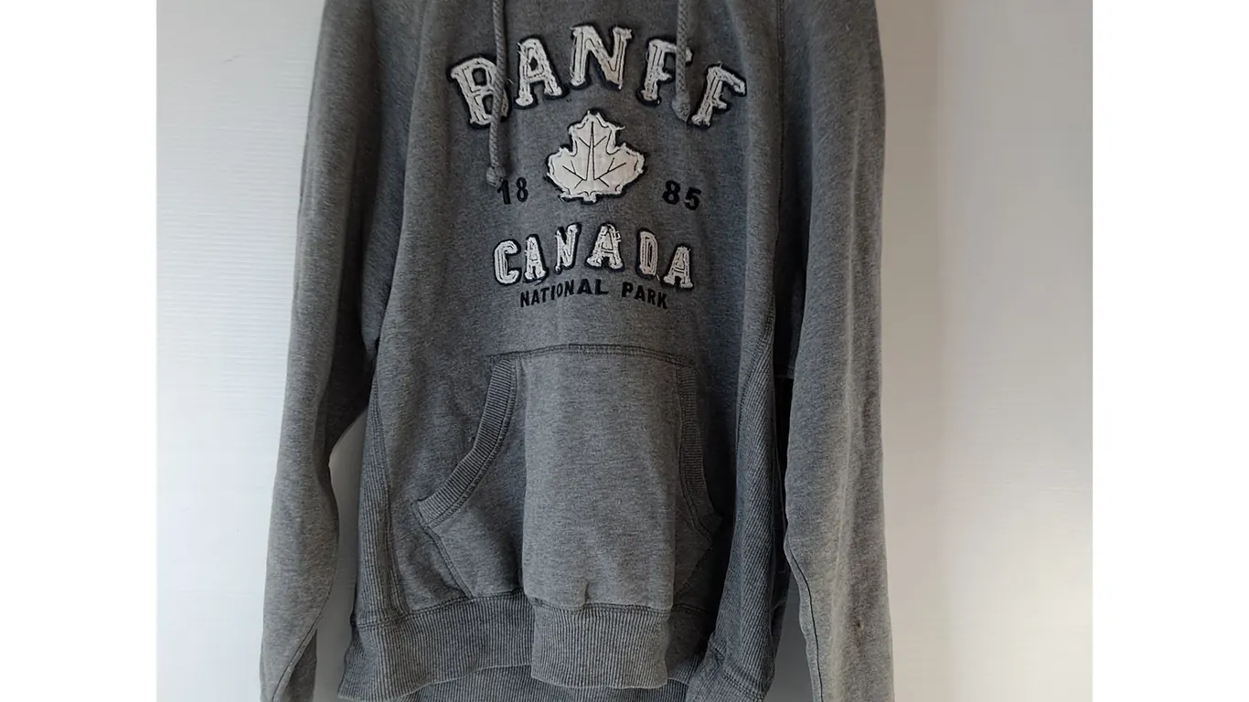 Banff Hoodie Size S