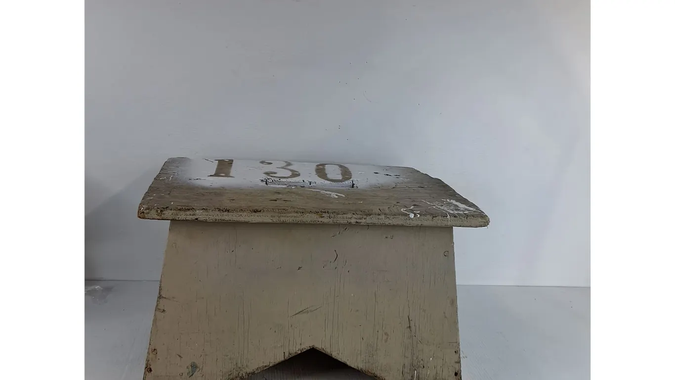 Wooden Stepping Block 19.5"x13"x11.5" ( as is, cannot ship)