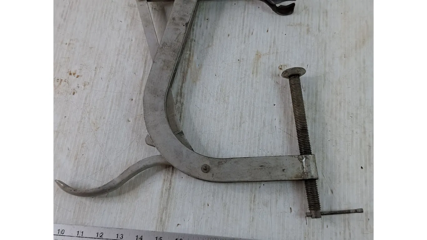 C-Frame Valve Spring Compressor