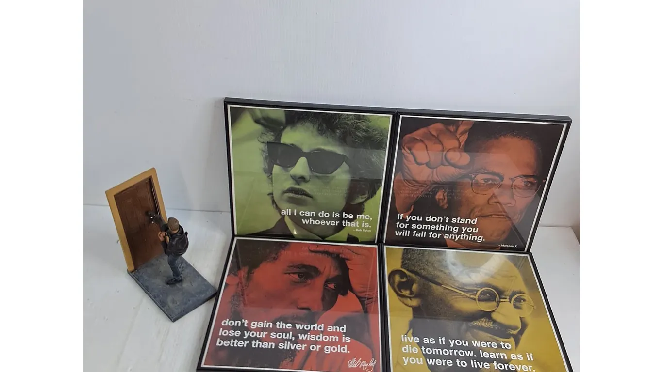(4) Framed Inspirational Quotes - 13" x 13" Each, Keifer Sutherland Action Ornament
