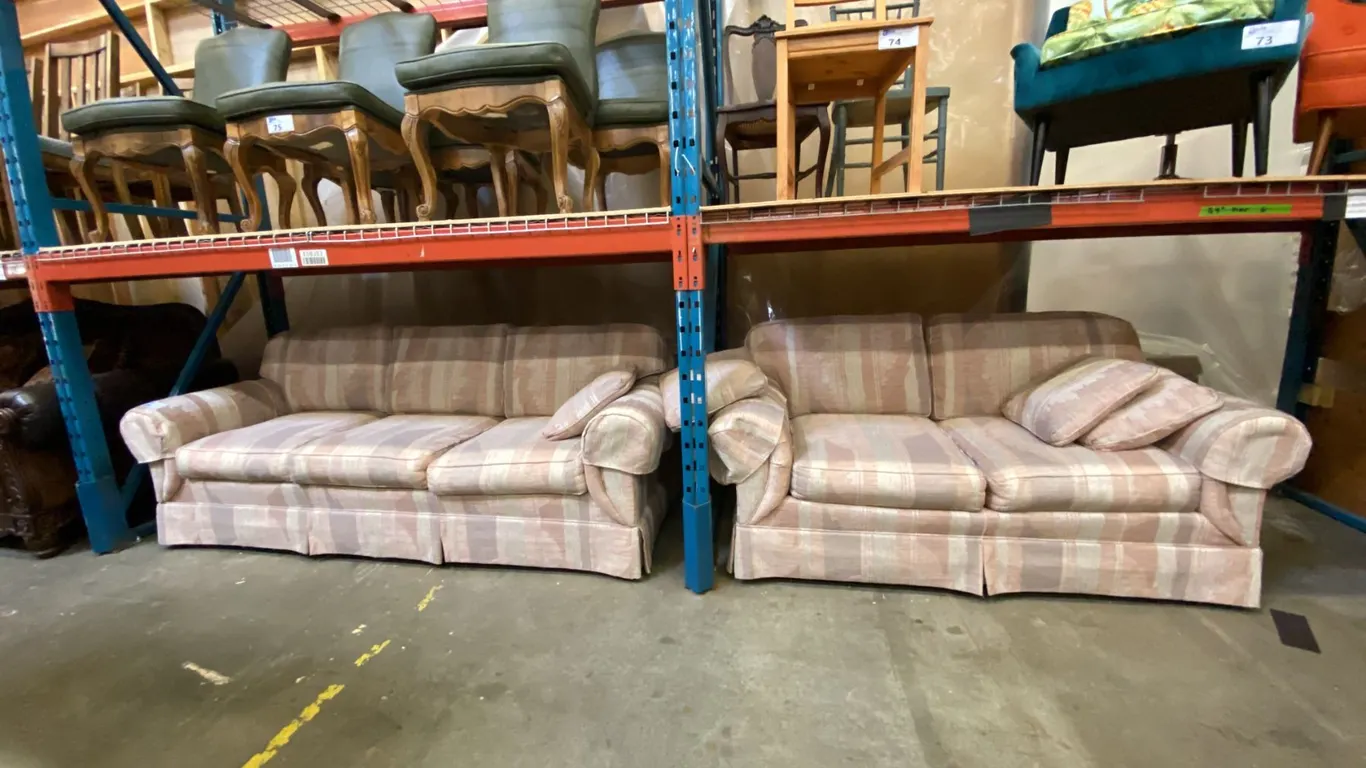MULTI COLORED PASTEL FABRIC UPHOLSTERED 2 PCS. SOFA & LOVESEAT SET WITH THROW CUSHIONS