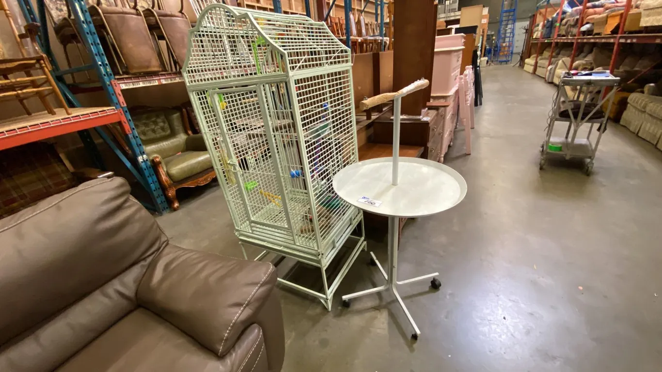 LARGE METAL BIRDCAGE WITH STAND AND ROUND MOBILE TABLE WITH BIRD PERCH