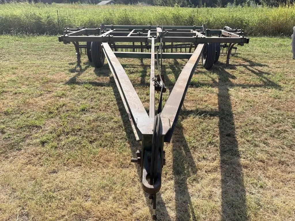 John Deere E1600 Chisel