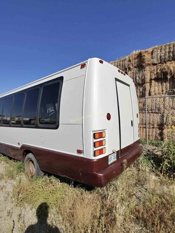 2003 Ford Econoline Passenger Bus