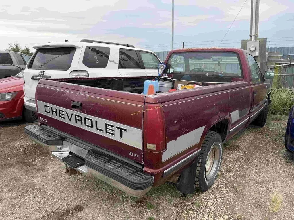 1989 Chevrolet C1500 SN: 2GCDC14K7K1249557