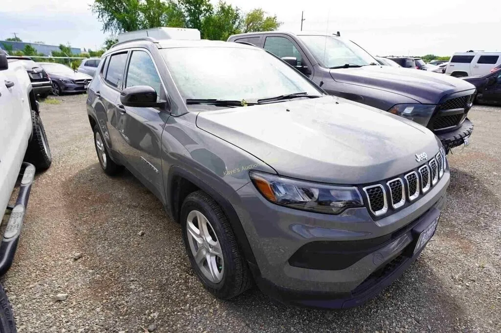 2024 Jeep Compass SN: 3C4NJDAN3RT593860