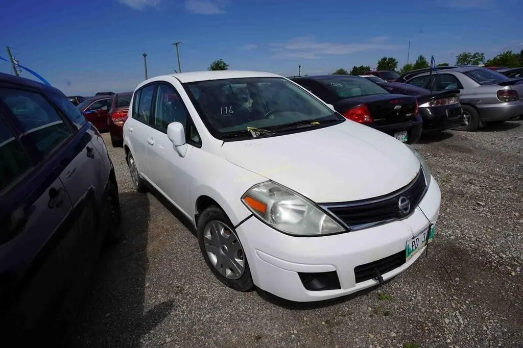 2010 Nissan Versa SN: 3N1BC1CP9AL390246