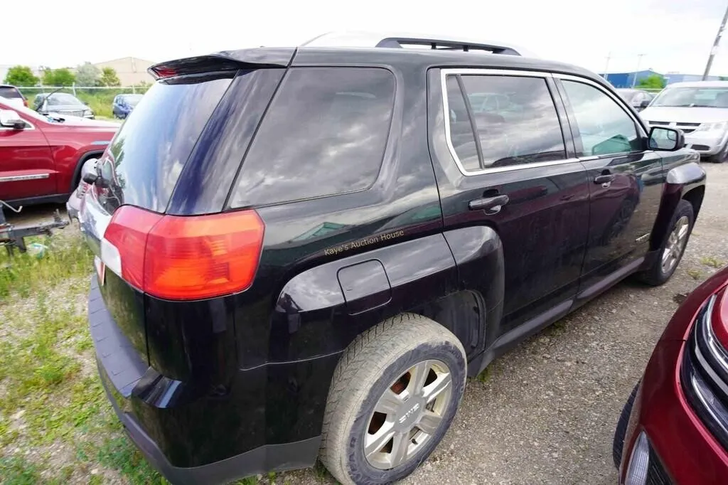 2014 GMC Terrain SN: 2GKALMEK3E6262305
