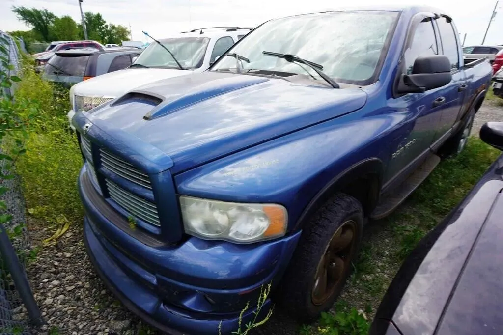 2005 Dodge Ram SN: 1D7HU18D95S325767