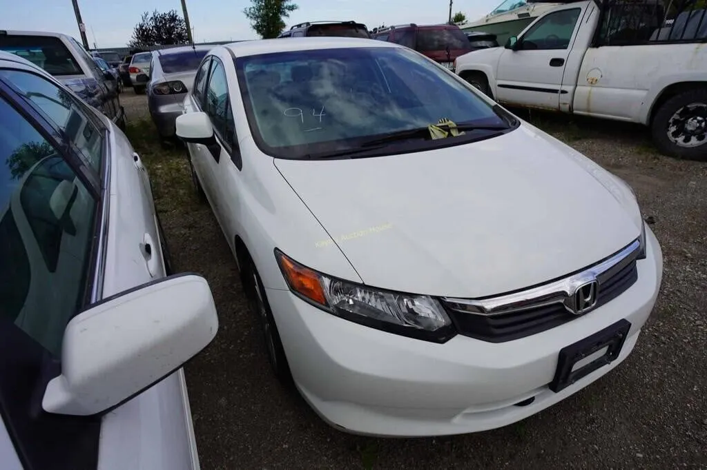 2012 Honda Civic SN: 2HGFB2F43CH062391