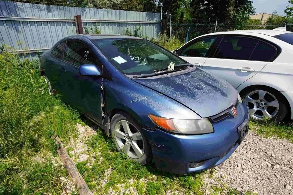 2008 Honda Civic SN: 2HGFG11928H009140