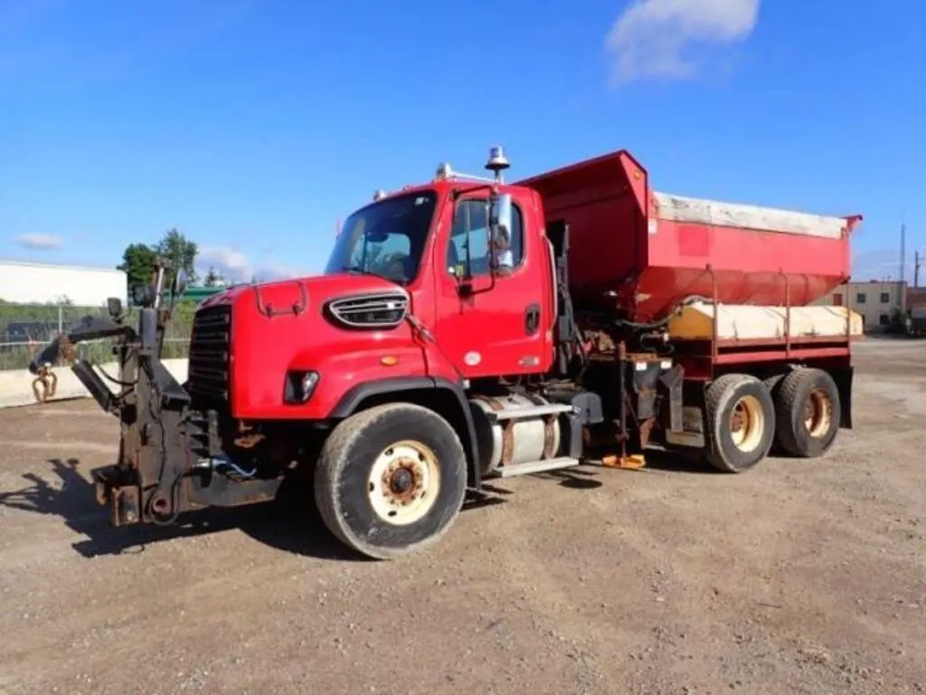 2015 Freightliner 108SD T/A Plow Truck 1FVHG5CY0FH
