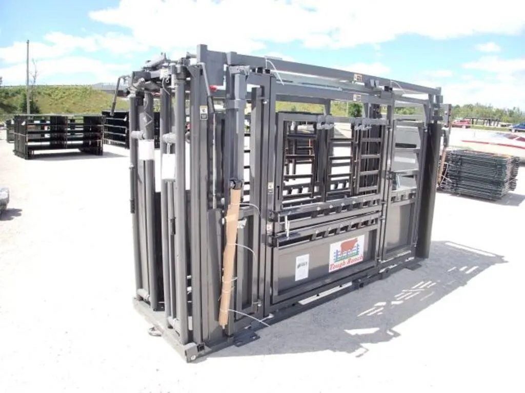 UNUSED Tough Ranch Cattle Squeeze Chute