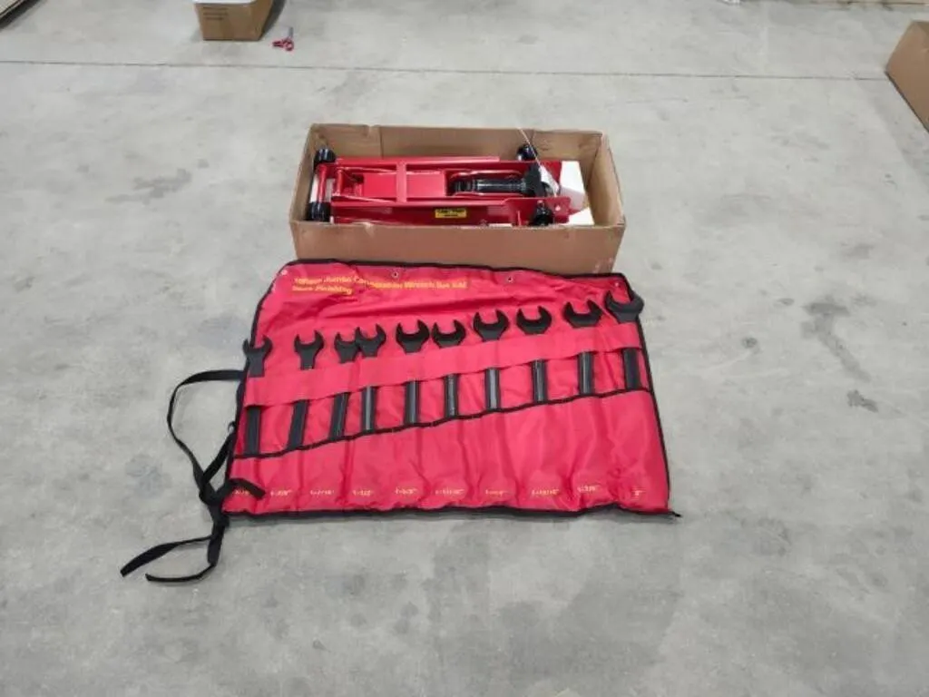 UNUSED 3.5 Ton Dual Pump Floor Jack