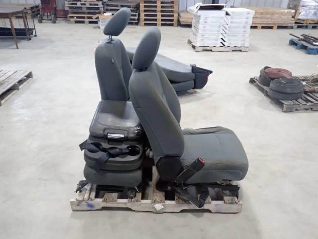 Qty Of (2) Pickup Truck Front Seats