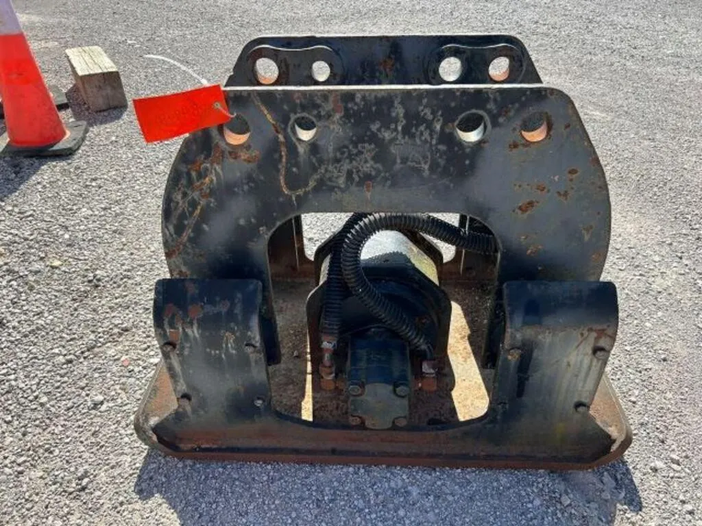 NYE Excavator Compactor