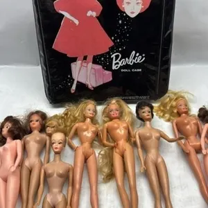 Vintage 1960s Barbie Midge Doll & case large lot !