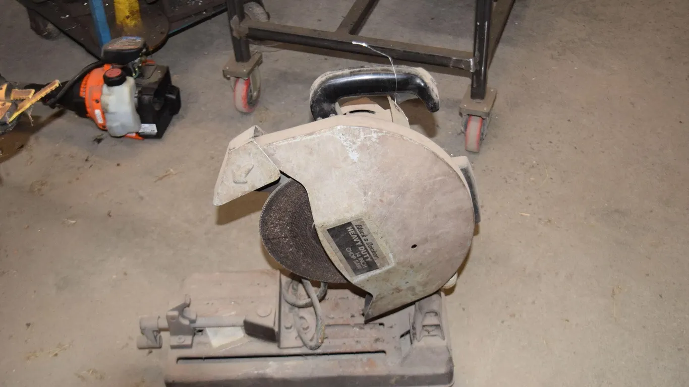 Black & Decker Heavy Duty 14-Inch Chop Saw