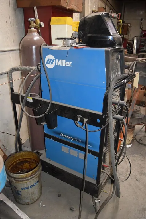 Miller Dynasty 700 Welder