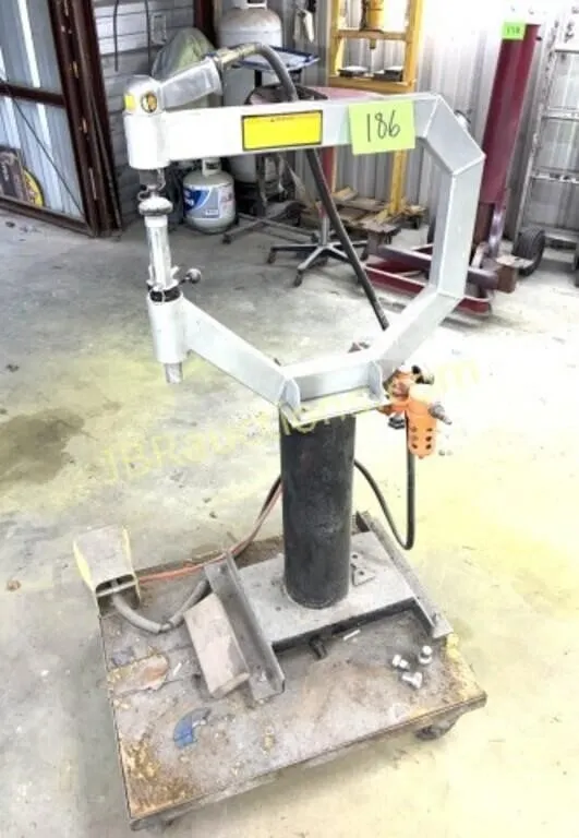 PNEUMATIC PLANISHING HAMMER ON STAND