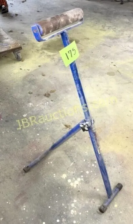MATERIAL STAND