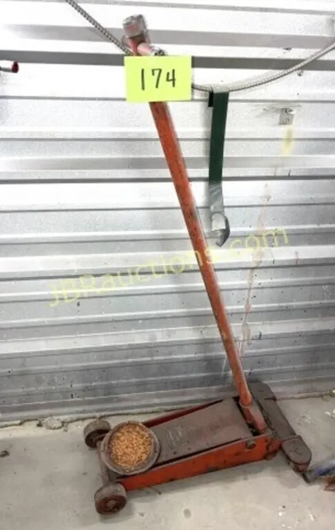FLOOR JACK