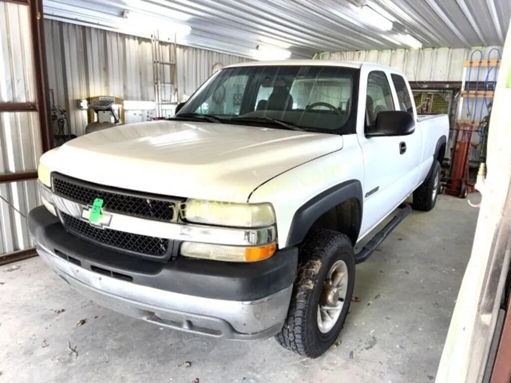 2002 CHEVY 2500HD 6.0 V8 VORTEC - TITLE