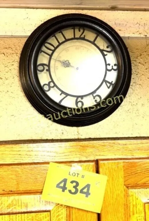 WALL CLOCK