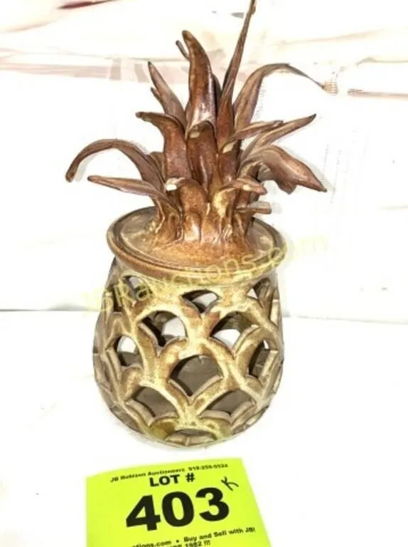 RAE DUNN 1987 COVERED PINEAPPLE 11Hx5 1/2W POTTERY