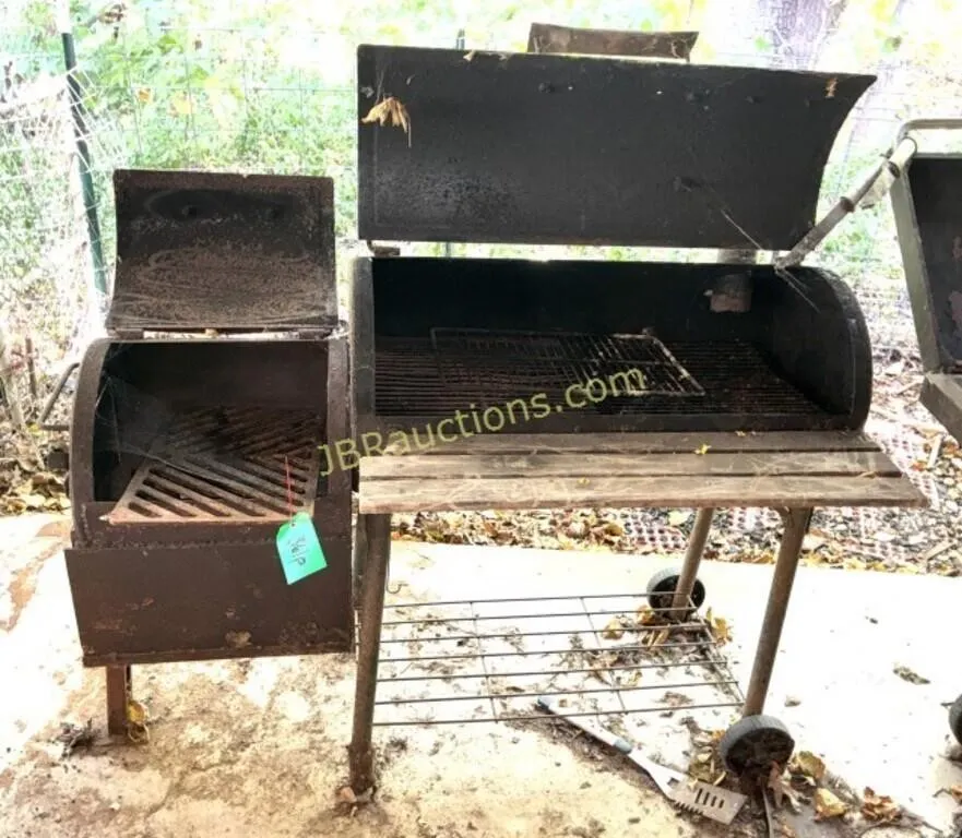 CHARCOAL GRILL
