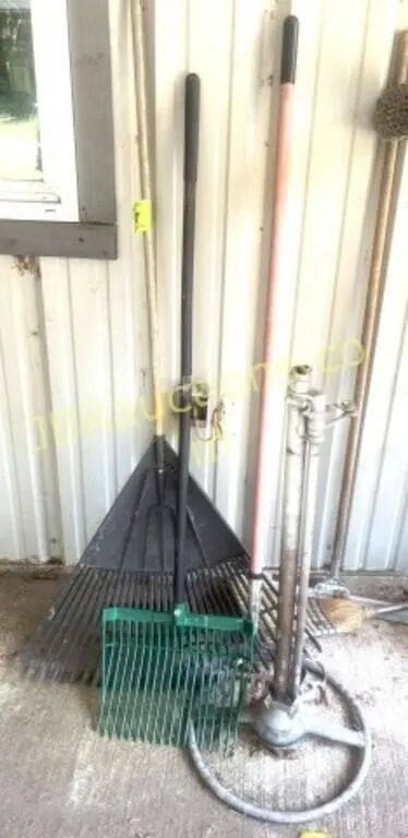RAKES, SCOOP