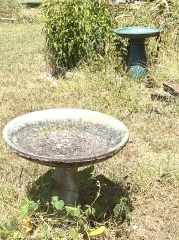 2 BIRD BATHS