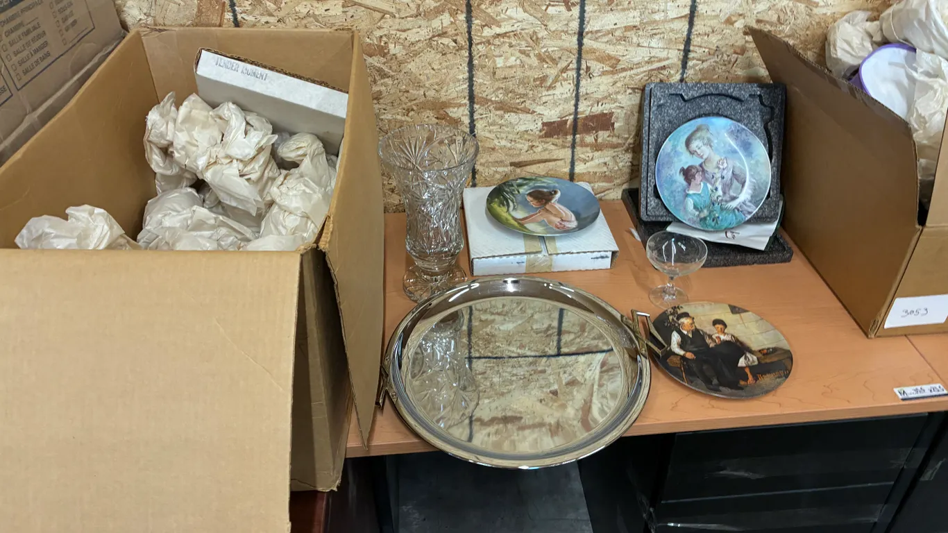 Decor, Plates, Glass Vase and Platter Tray