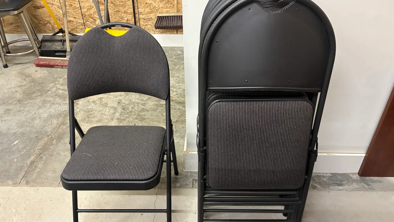 (8) Metal/Cloth Folding Chairs