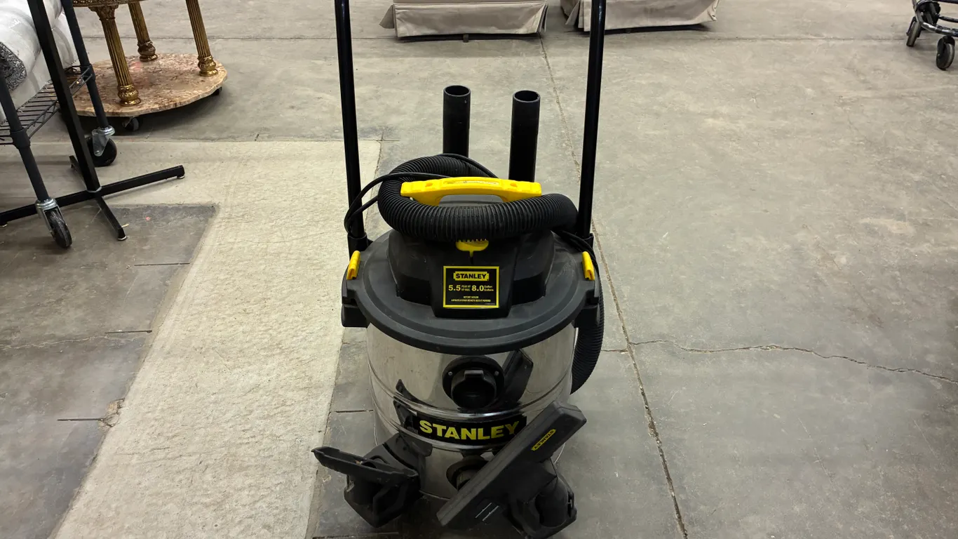 8-Gallon Stanley 2100 PSI Shop Vac