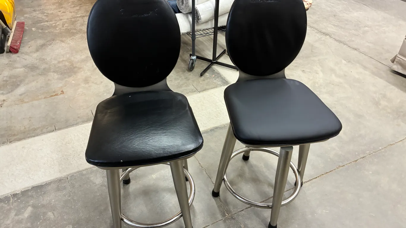 (2) Metal Leg Bar Stools with Back Rest
