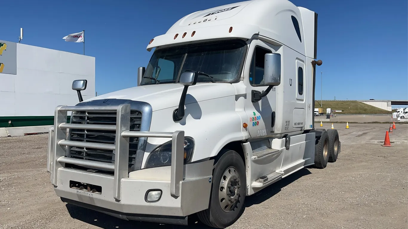 2017 Freightliner Cascadia T/A Day Cab Tractor