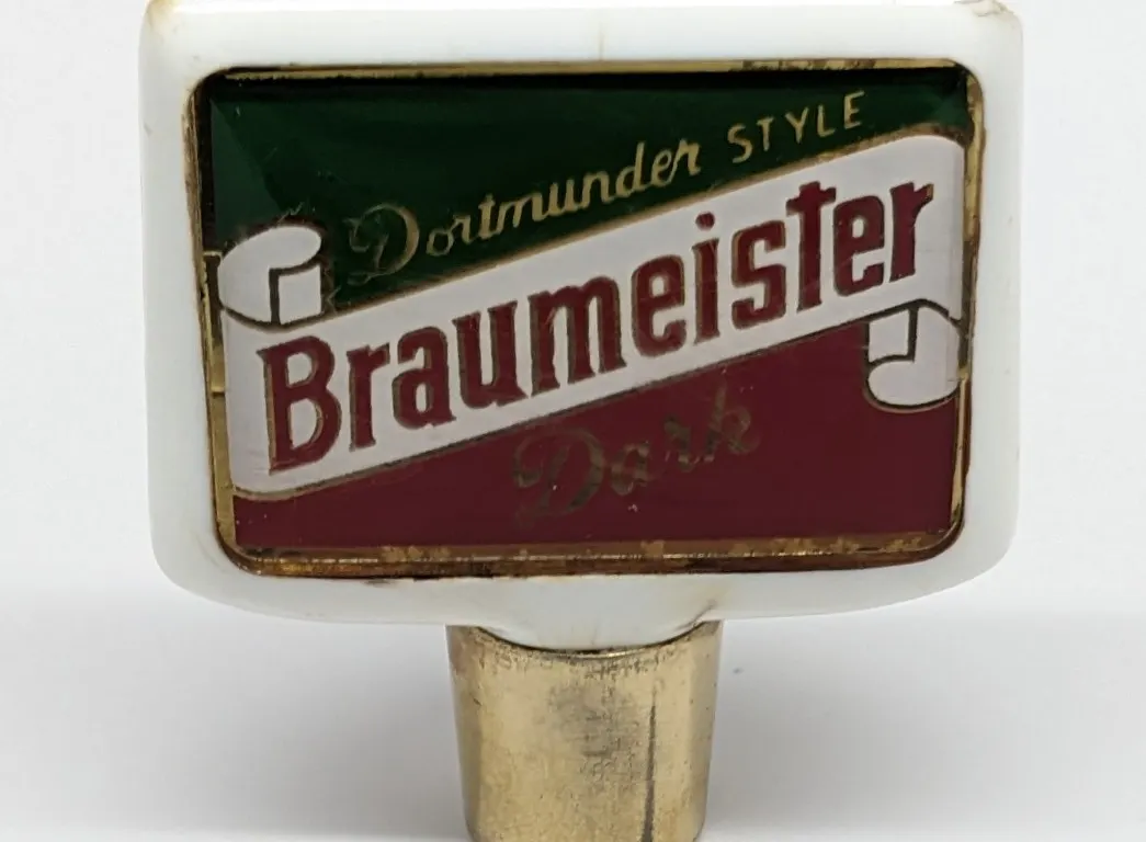 TAP KNOB HANDLE DORTMUNDER STYLE BRAUMEISTER DARK BEER MILWAUKEE WISCONSIN