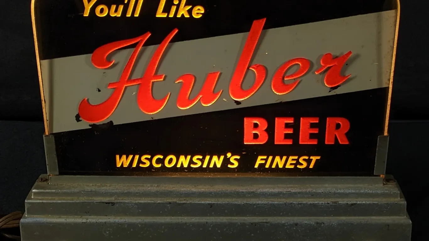 LIGHTED BACK BAR SIGN YOU'LL LIKE HUBER BEER WISCONSIN'S FINEST MONROE WISCONSIN