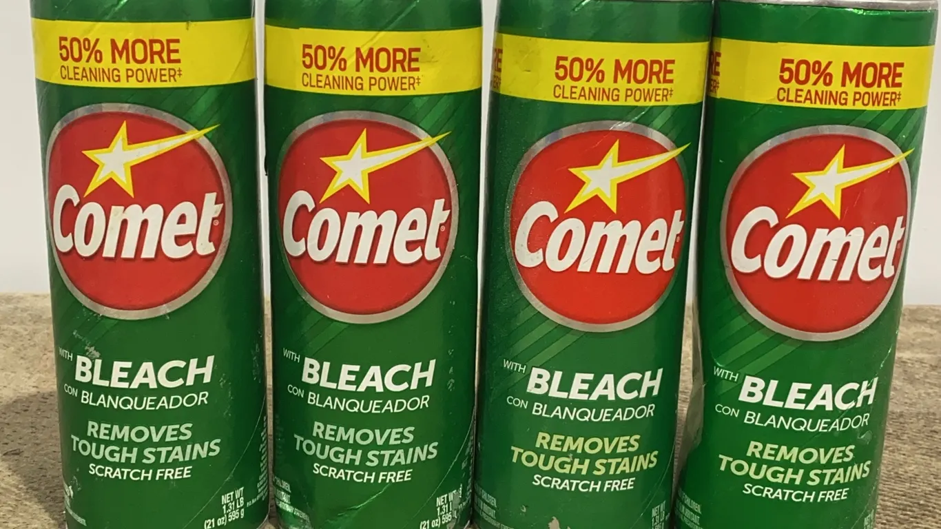 *NEW* 4 Comet w/ Bleach, 21 OZ Each