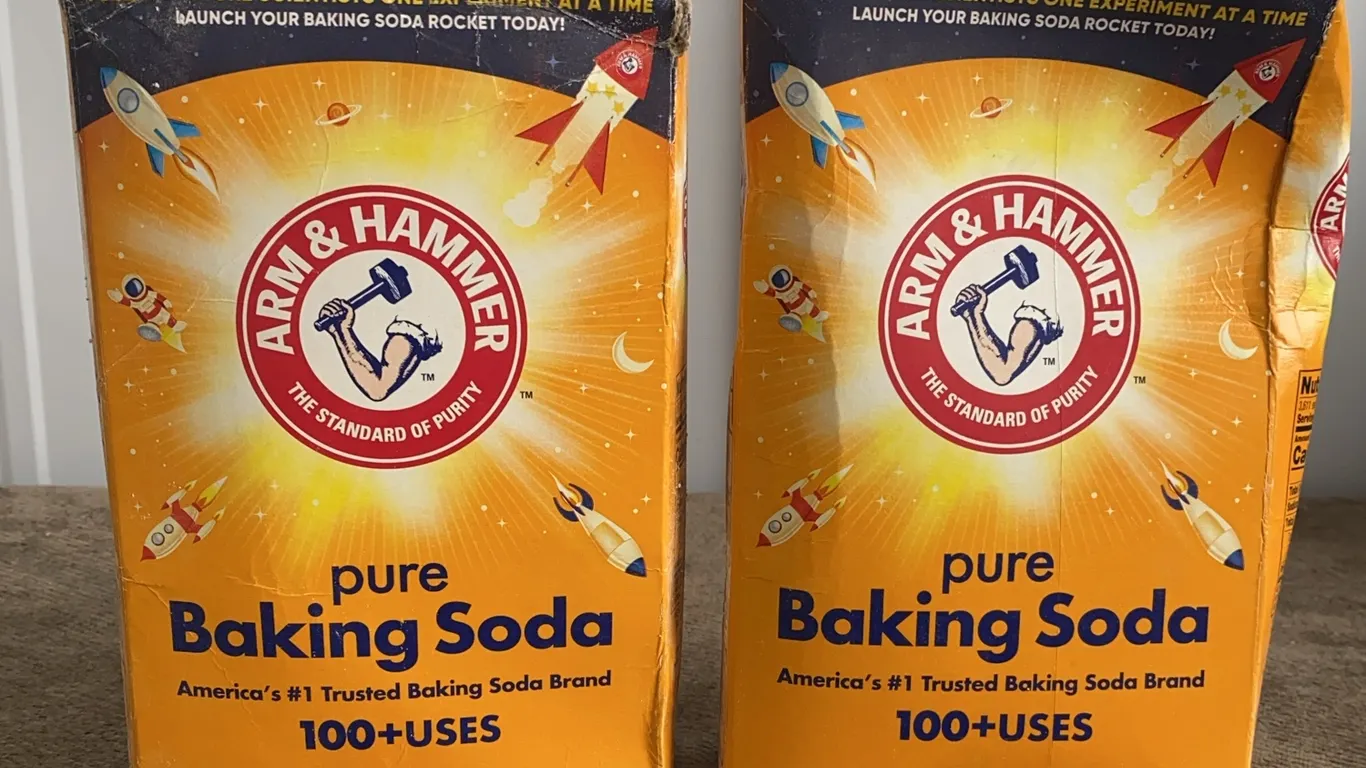 *NEW* 2 Arm & Hammer Pure Baking Soda w/ 100+ Uses, 4 LB Each