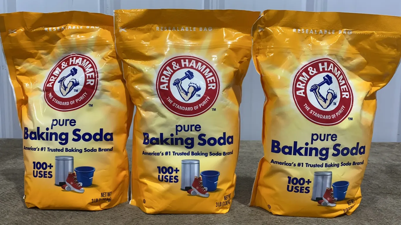 *NEW* 3 Arm & Hammer Pure Baking Soda w/ 100+ Uses, 3 LB Each - Best By: 4/2029