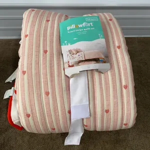 *NEW* Pillowfort Full/Queen Patisserie Heart Striped Kids' Quilt Set