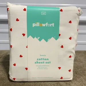 **NEW** Pillowfort Hearts Cotton Sheet Full Set