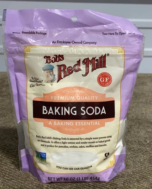 **NEW** Bob's Red Mill Premium Quality Baking Soda, 1lb Bag - Best By 2/2028